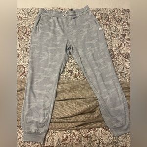 Vuori women’s boyfriend jogger